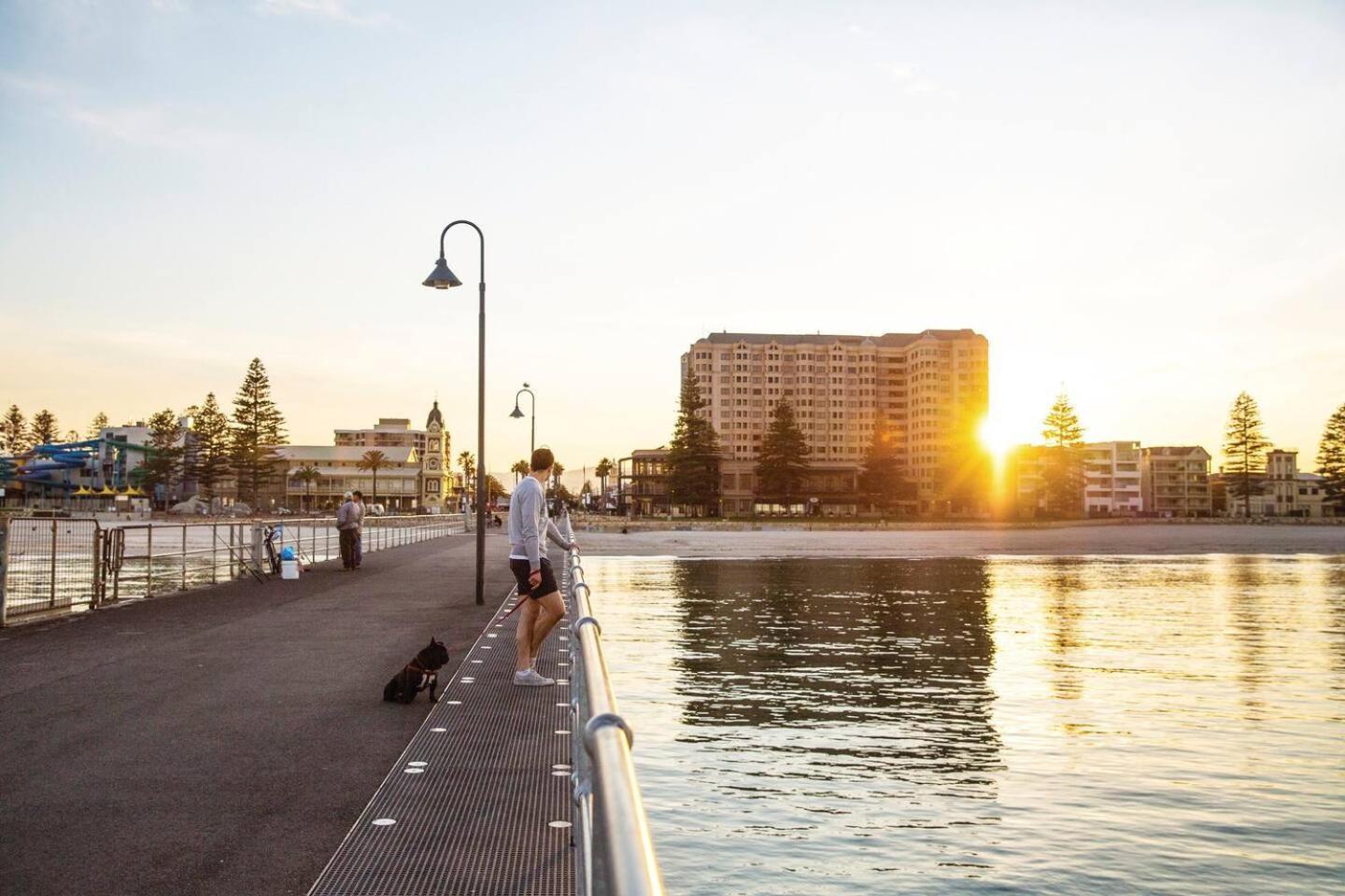 "Ocean Sunset" Glenelg Central Studios Exterior photo